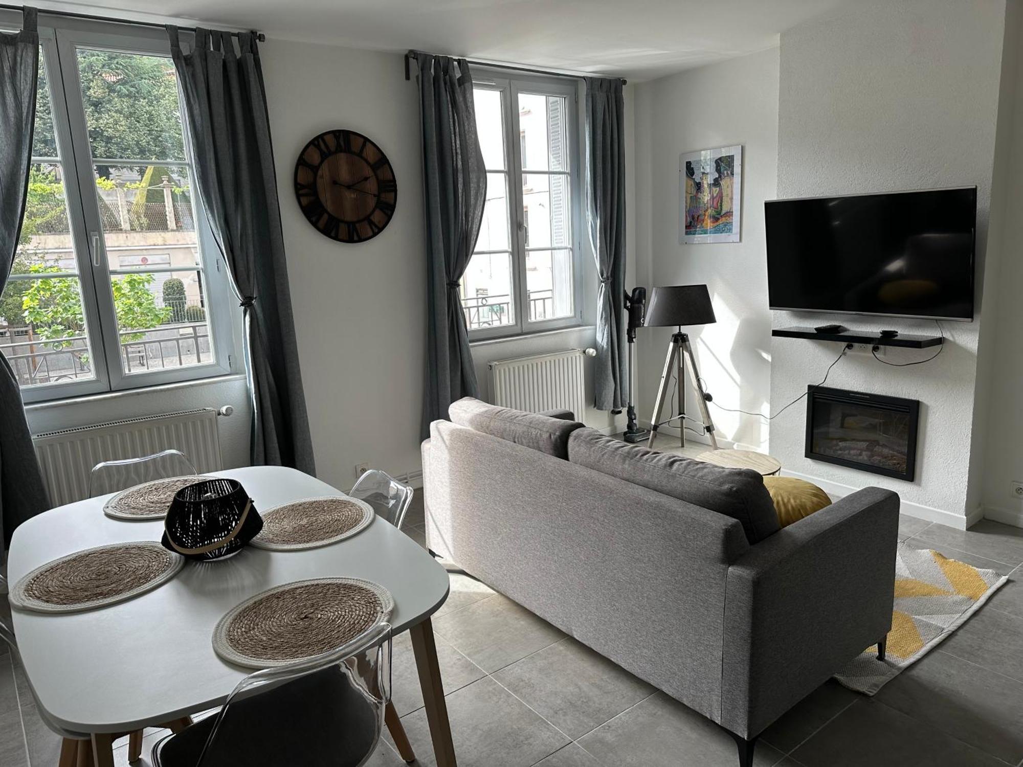 Appartement Avec Terrasse Au Puy Le Puy-en-Velay Buitenkant foto